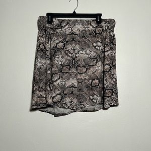 Flowy snake print shorts with tags